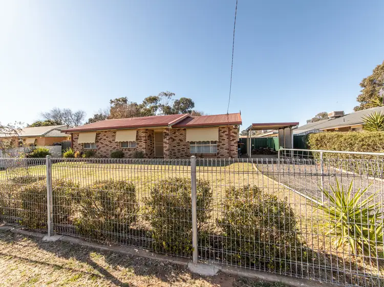 219 Algalah Street, Narromine NSW 2821