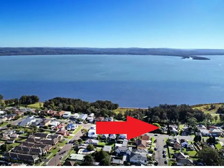 77 Lakeside Parade, The Entrance NSW 2261