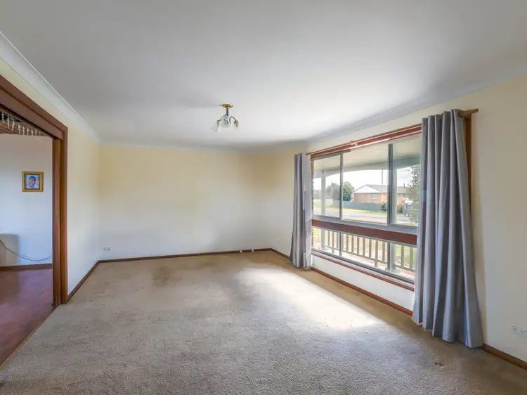 Fifth view of Homely house listing, 2 Queen Street, Oberon NSW 2787
