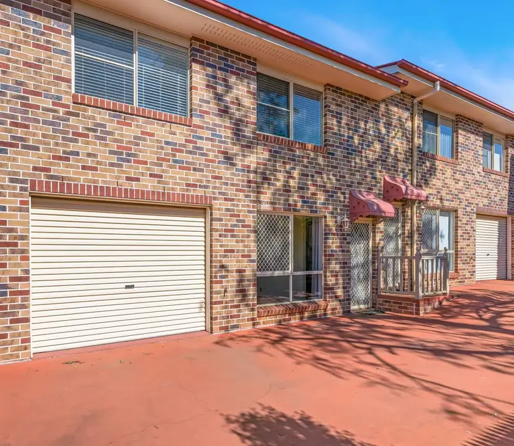 4/33 Helen Street, Newtown QLD 4350