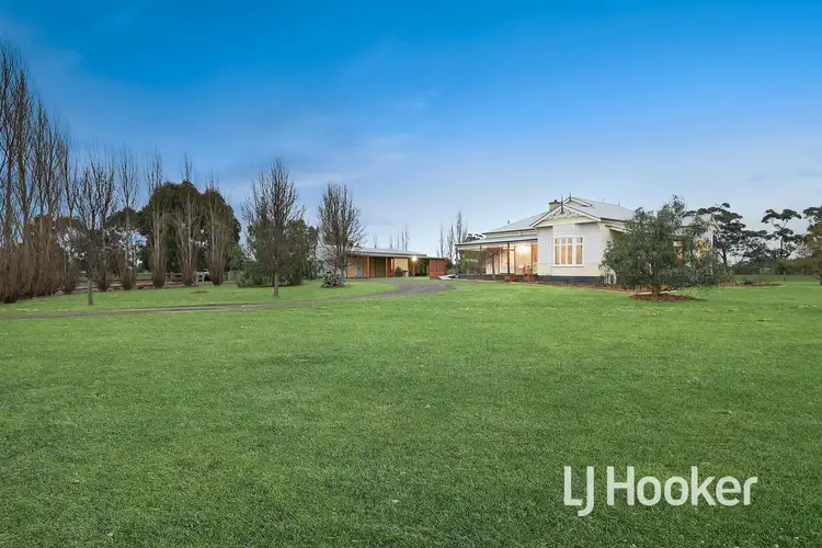 75 Hall Road, Pakenham South VIC 3810
