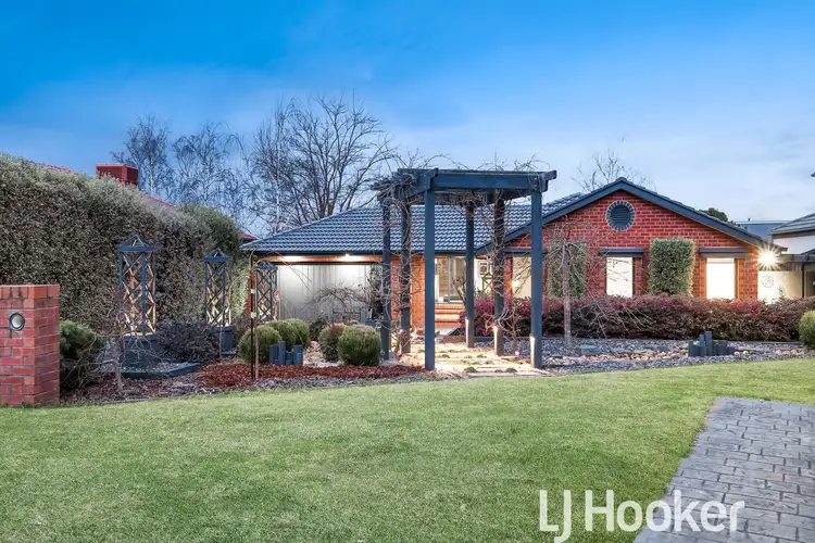 2 Sunbeam Court, Narre Warren South VIC 3805