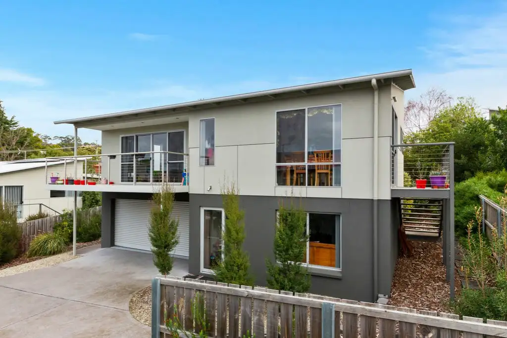 Main view of Homely unit listing, Unit 3/3 Hazell Street, Blackmans Bay TAS 7052