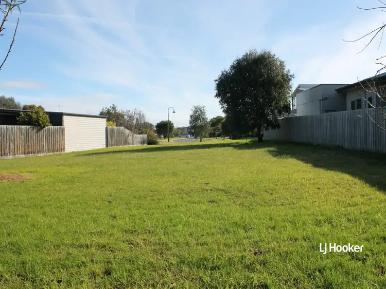 66 Beachcomber Drive, Inverloch VIC 3996