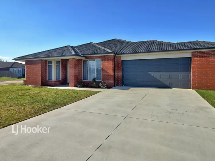 1 Barton Place, Eastwood VIC 3875