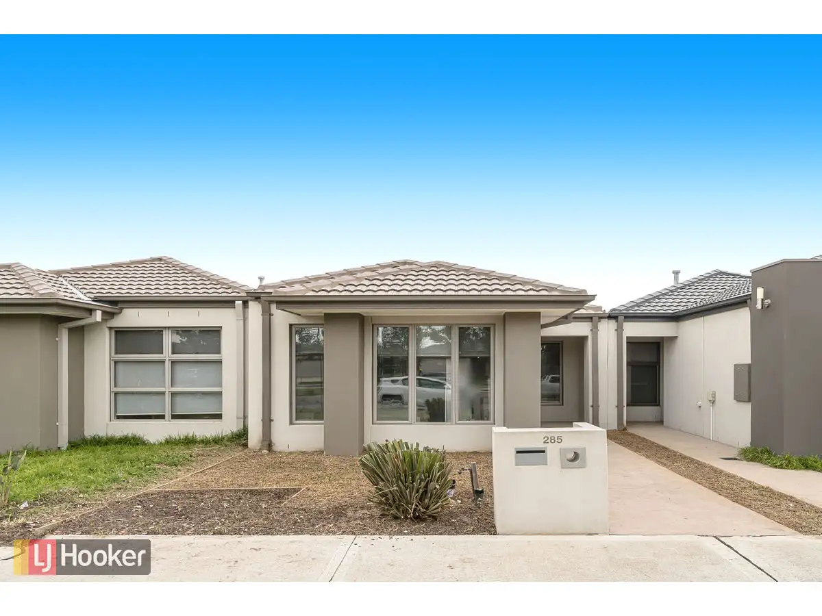 Main view of Homely house listing, 285 Brookfield Boulevard, Craigieburn VIC 3064