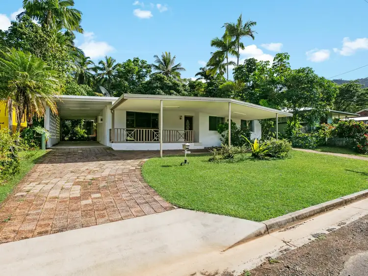 9 Bradford Street, Whitfield QLD 4870