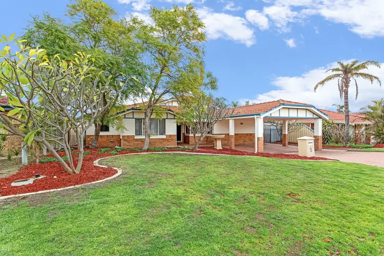 5 Rockdale Pass, Landsdale WA 6065