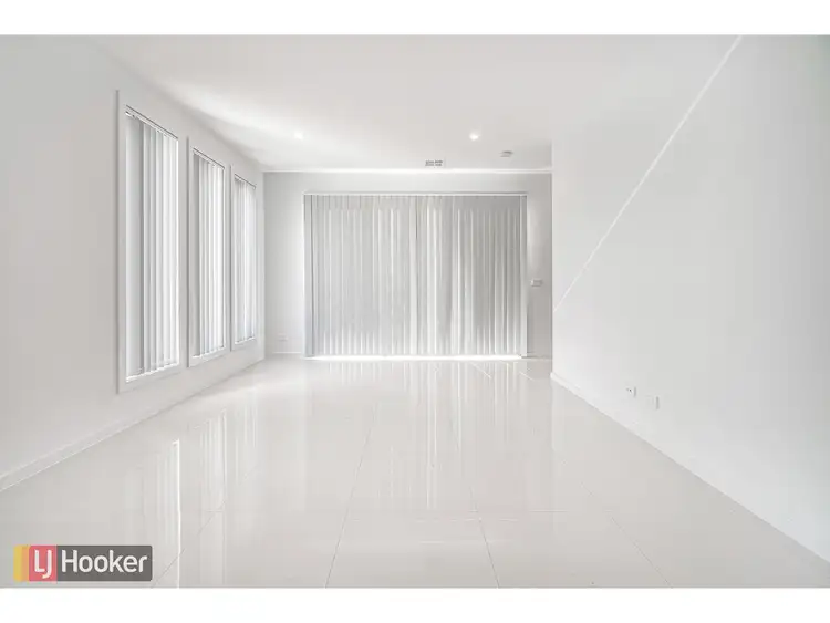 Fourth view of Homely townhouse listing, 16 Zeal Way, Craigieburn VIC 3064