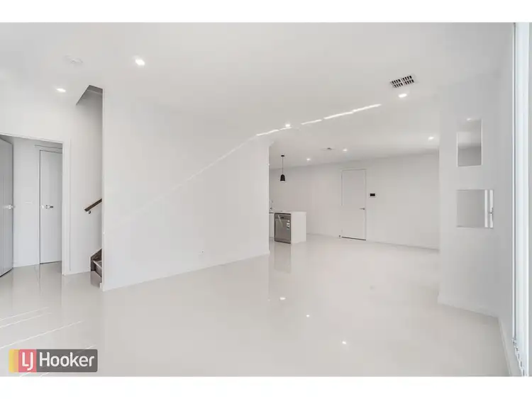 Sixth view of Homely townhouse listing, 16 Zeal Way, Craigieburn VIC 3064