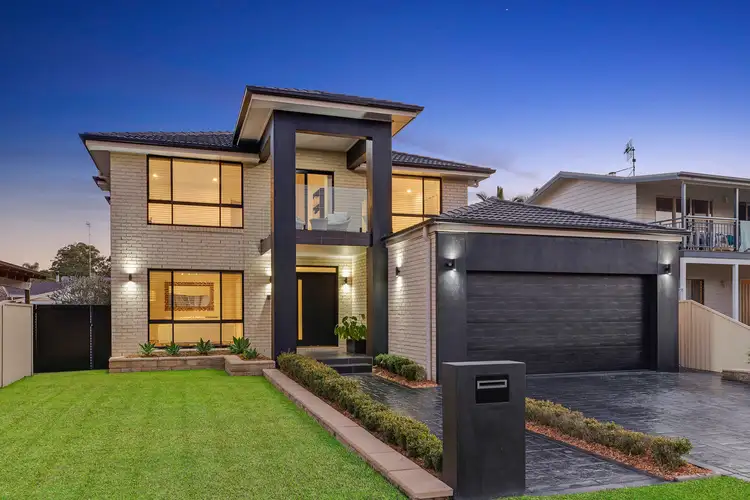 16 Hinemoa Avenue, Killarney Vale NSW 2261