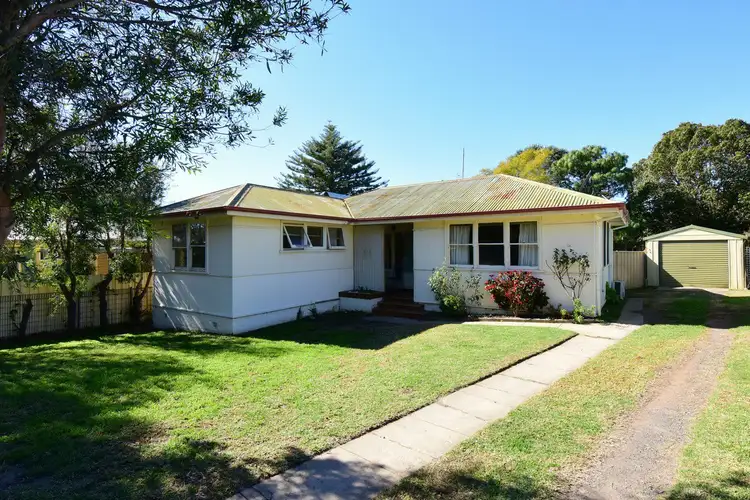 20 Young Avenue, Nowra NSW 2541