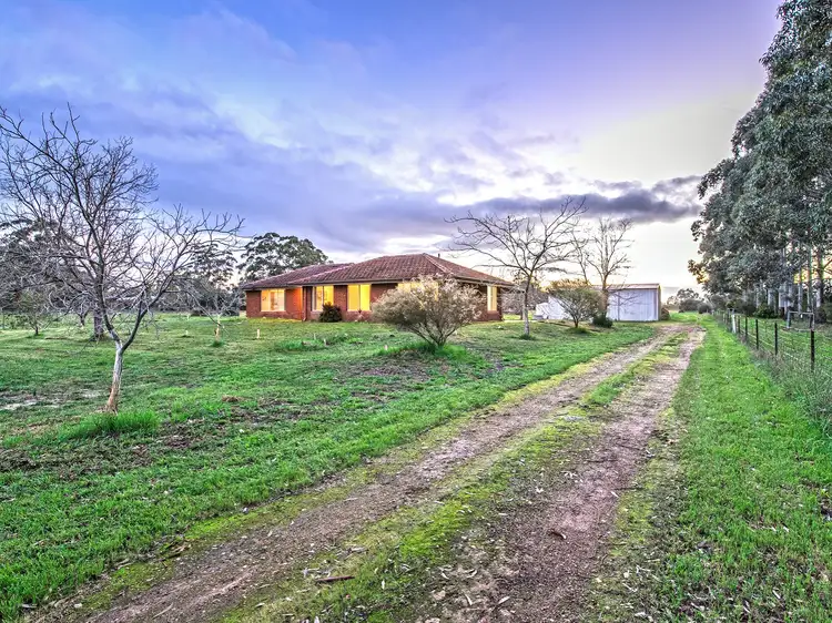 74 Cumming Road, Oakford WA 6121