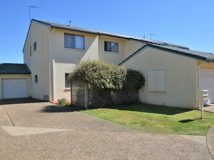 Main view of Homely unit listing, 4-4 Old Barracks Lane, Young NSW 2594