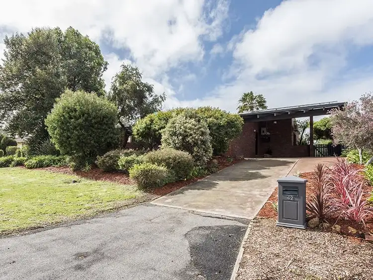 42 Bridgwood Road, Lesmurdie WA 6076