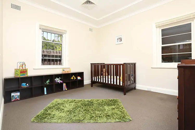 Sixth view of Homely house listing, 22 Raeburn Avenue, Castlecrag NSW 2068