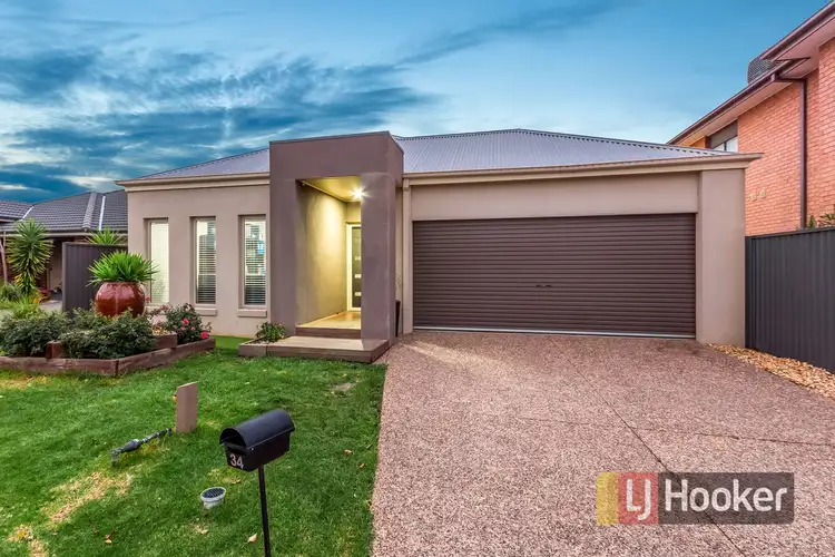 34 Everly Circuit, Pakenham VIC 3810