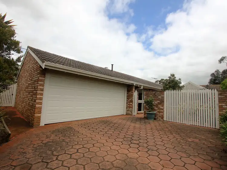 10 Chatswood Avenue, Langwarrin VIC 3910