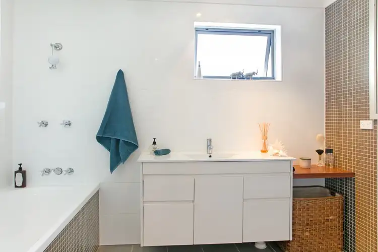 Fifth view of Homely apartment listing, 11/2 Brookvale Avenue, Brookvale NSW 2100