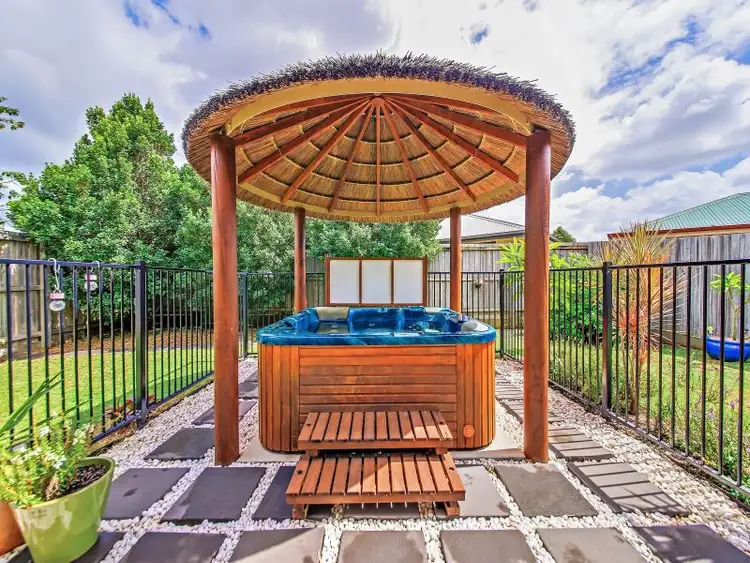 Second view of Homely house listing, 2/19 Primrose Drive, Thornlands QLD 4164