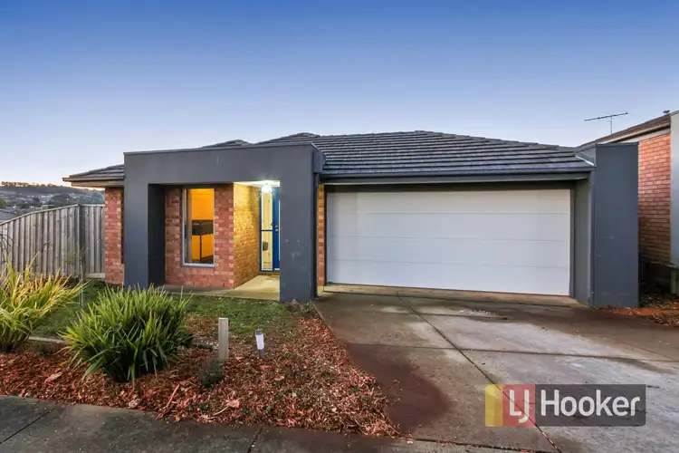 33 Central Avenue, Pakenham VIC 3810