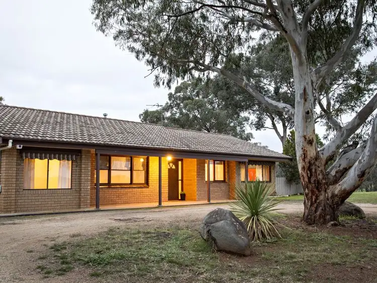 3290 Moppity Rd, Young NSW 2594
