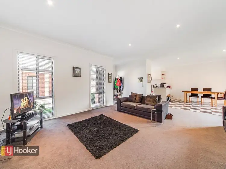 Second view of Homely unit listing, 6/17 ELIZABETH ST, Cranbourne North VIC 3977