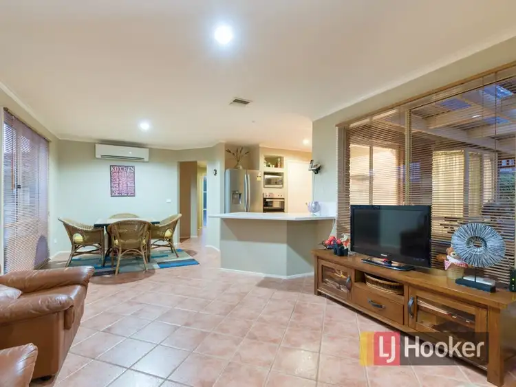 Fifth view of Homely house listing, 4 Nestle Retreat, Berwick VIC 3806