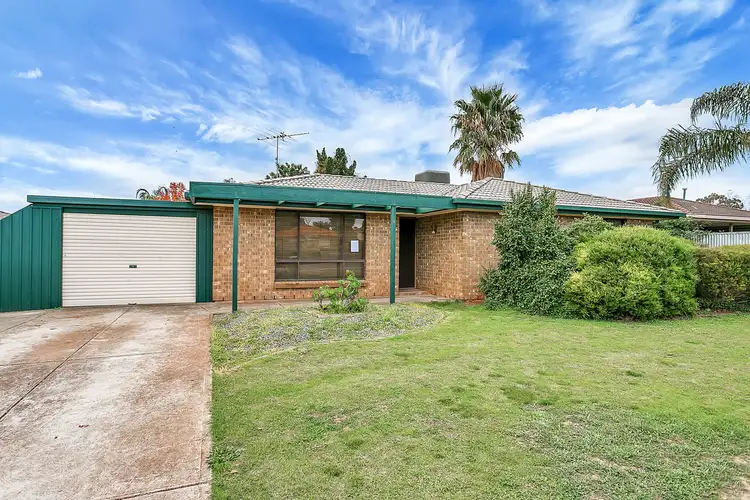 4 California Avenue, Craigmore SA 5114