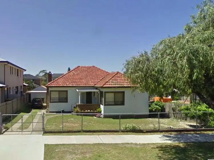 10 Giles Street, Chifley NSW 2036