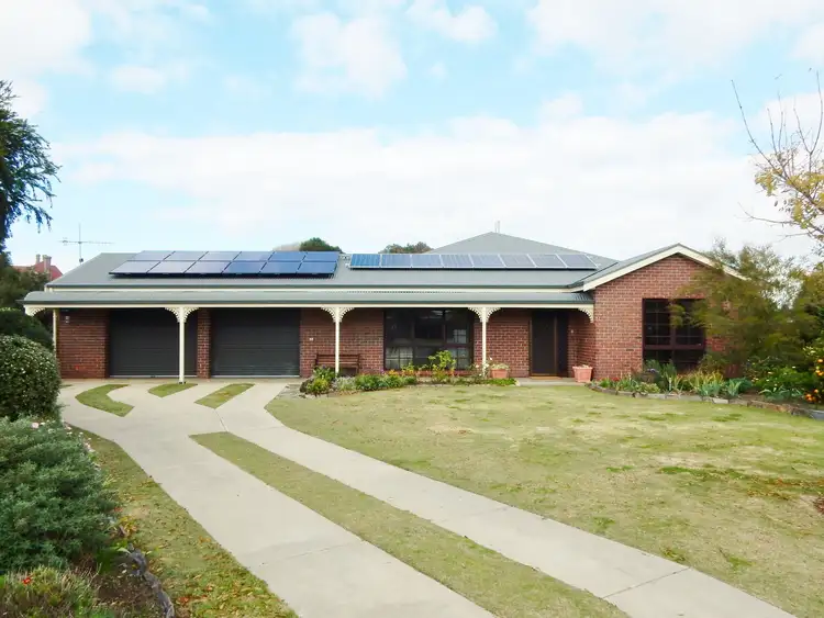 8 Connell Street, Victor Harbor SA 5211