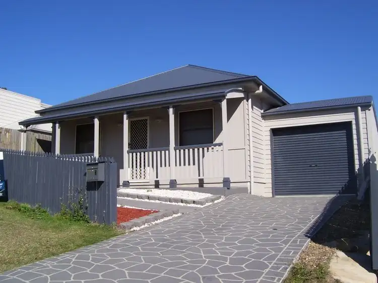 8 Skyline Avenue, Springfield Lakes QLD 4300