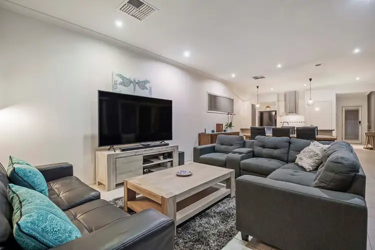 Sixth view of Homely house listing, 13 Burrora Way, Craigieburn VIC 3064