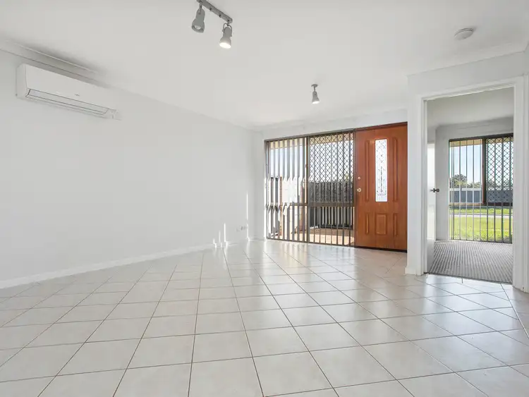 Seventh view of Homely semi-detached listing, 16a Labyrinth Way, South Lake WA 6164
