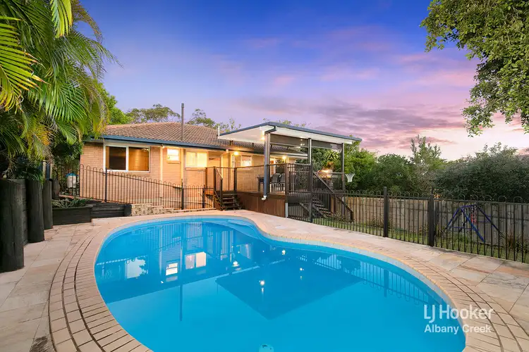 5 Camden Court, Arana Hills QLD 4054