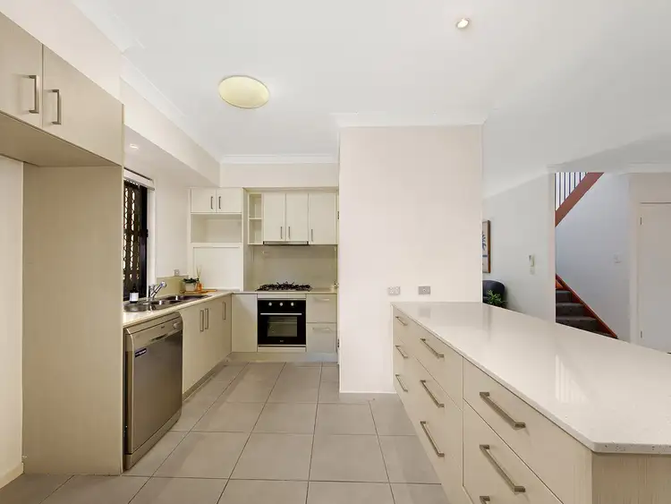 Sixth view of Homely house listing, 2/98 Observatory Drive, Reedy Creek QLD 4227