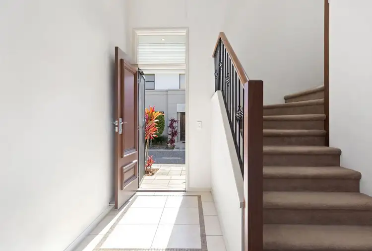 7/1 Pine Valley Drive, Robina QLD 4226