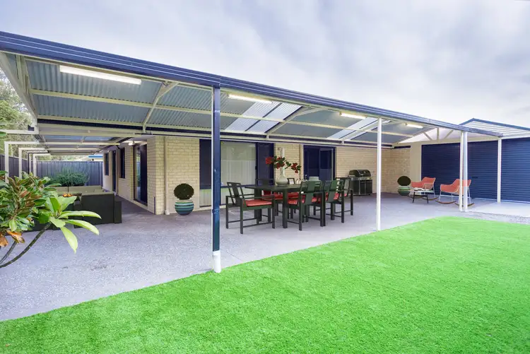 15 Hyacinth Lane, Glen Iris WA 6230