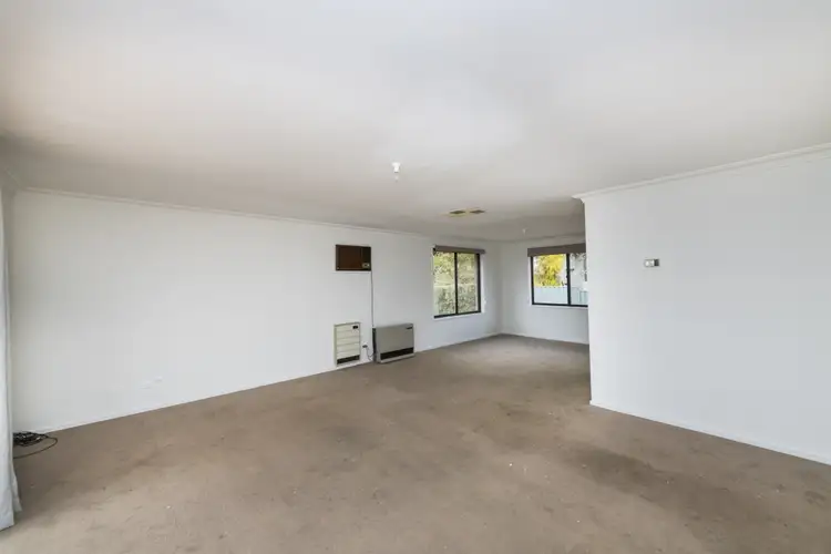 Sixth view of Homely house listing, 8 Corin Place, Queanbeyan NSW 2620