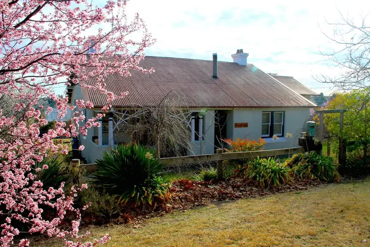2 Bellevue Place, Portland NSW 2847