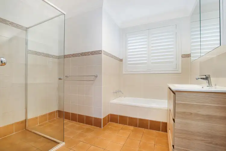 Fifth view of Homely villa listing, 2/2 Parsons Street, West Wollongong NSW 2500