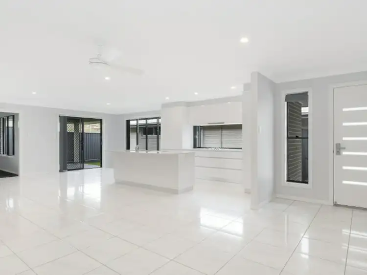 2/5 Farrelly Avenue, Cumbalum NSW 2478