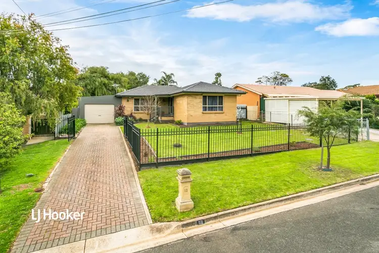 12 Kildonan Avenue, Para Vista SA 5093