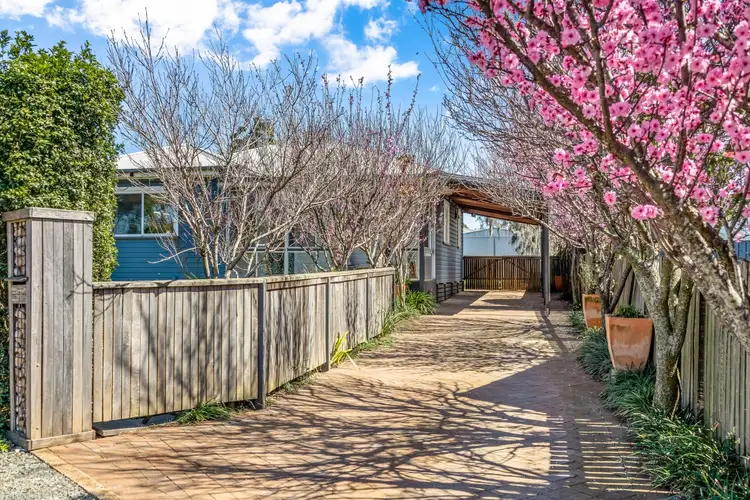 107 Anzac Avenue, Newtown QLD 4350