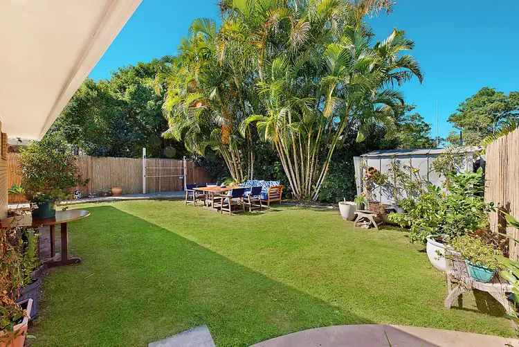 2/27 Leyte Avenue, Palm Beach QLD 4221