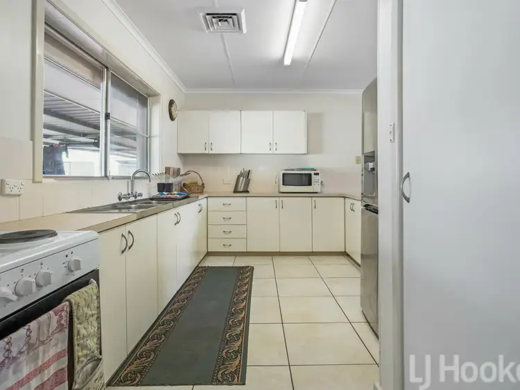 Second view of Homely house listing, 25 Viveash Way, Bulgarra WA 6714