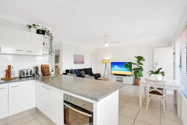 2/57 Garrick Street, Coolangatta QLD 4225
