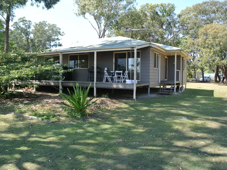 27-29 Benowa Street, Macleay Island QLD 4184