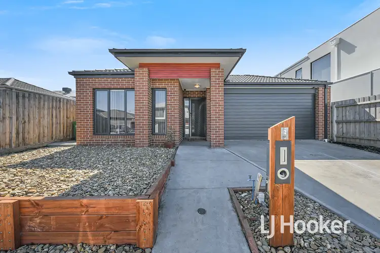 3 Chevrolet Road, Cranbourne East VIC 3977