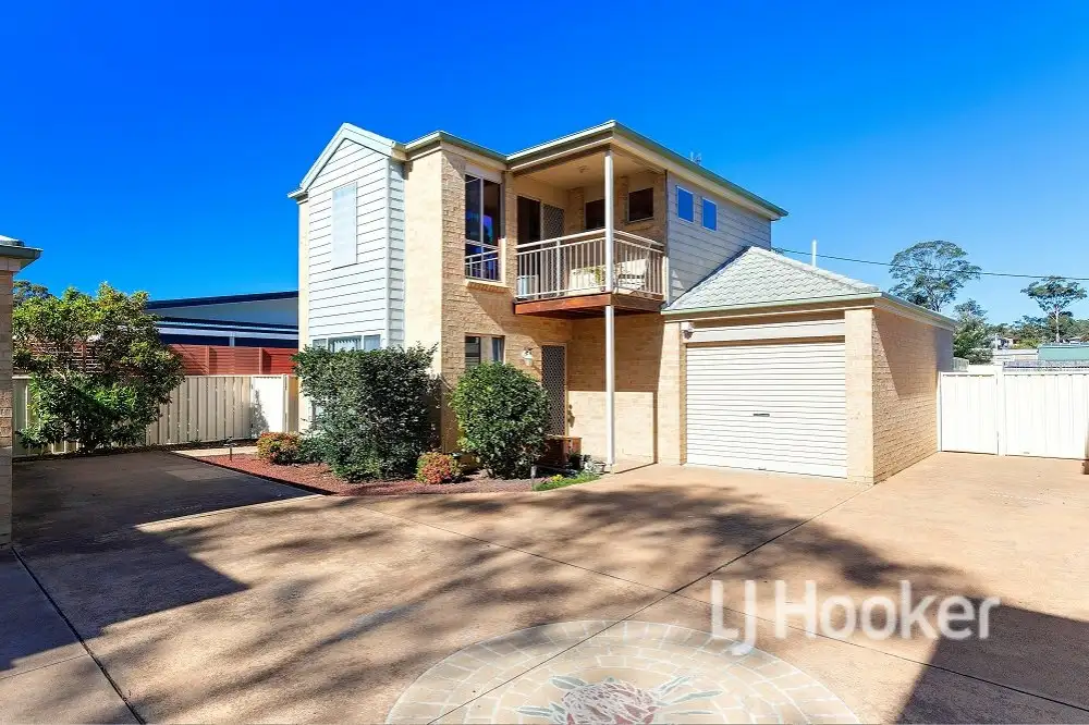 Main view of Homely villa listing, 4/174 Macleans Point Road, Sanctuary Point NSW 2540
